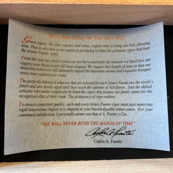 Arturo Fuente Anejo Reserva Box - Picture 4 of 5